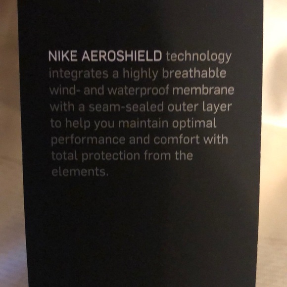 Nike Aero Shield Jacket - Picture 10 of 13